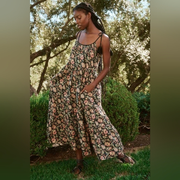 THE GREAT. Dresses & Skirts - The Great The Breeze Dress Black Floral sz 3 Large